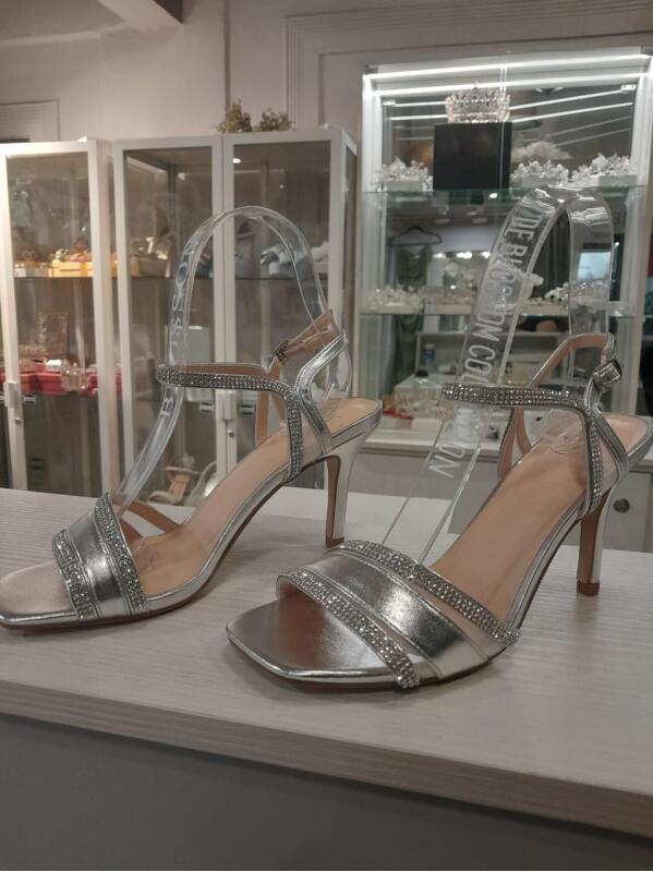 Sandalia color plata
