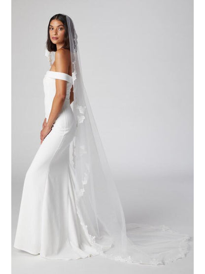 Largo de Capilla 415v color OFF white