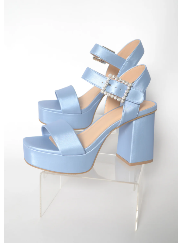 Sandalia color Celeste