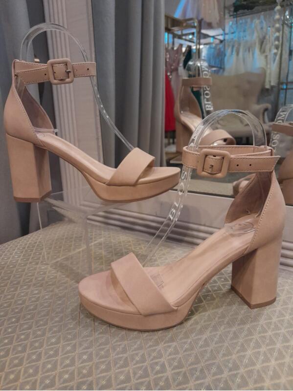 Sandalia color Nude