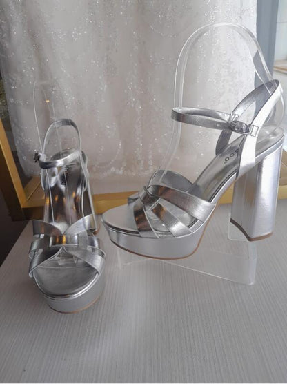 Sandalia color Plata