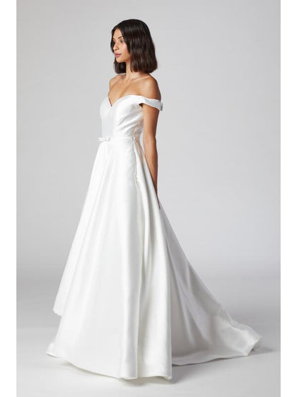 Vestido de Novia (Corto adelante)